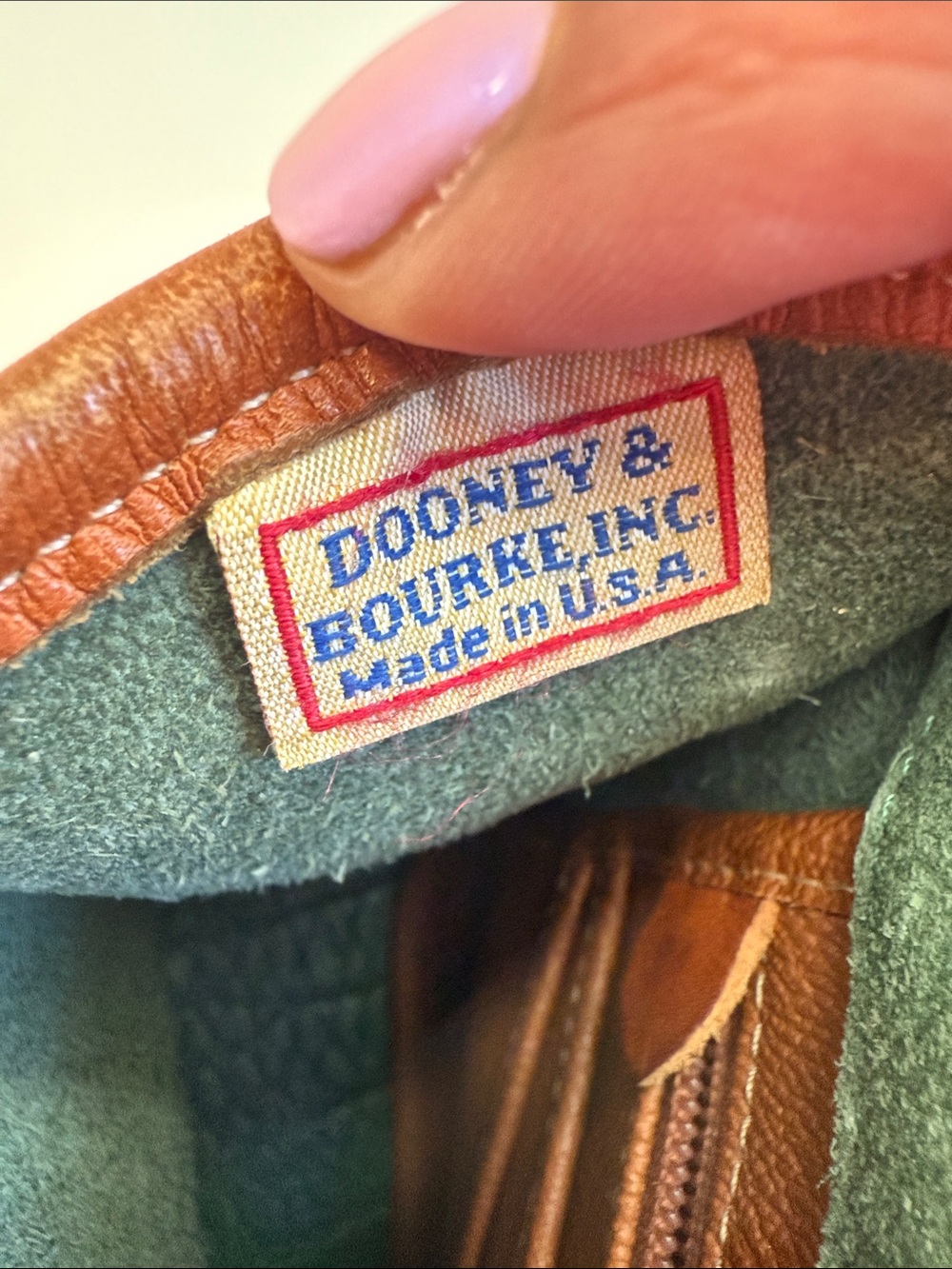 Vintage Dooney & Bourke Essex - Green Pebbled Leather Crossbody with Brown Trim - Picture 5 of 13
